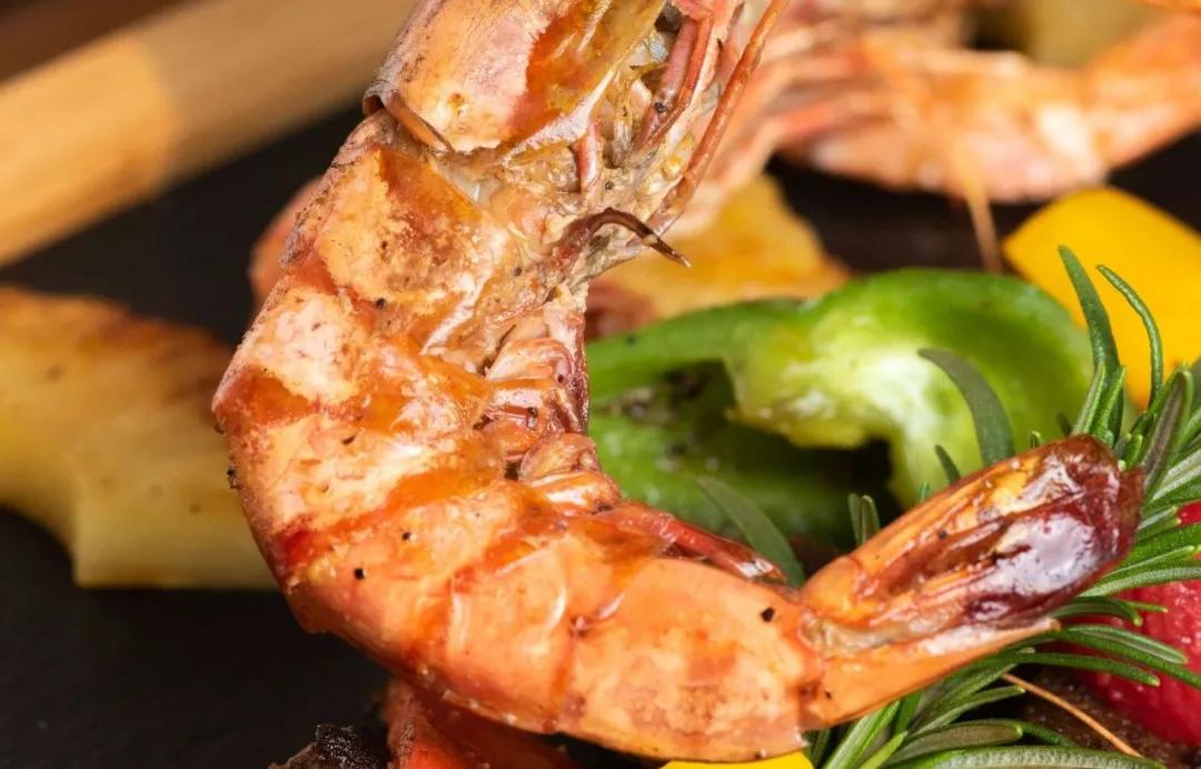 之心城这家餐厅堪称“西餐界CHANEL”,小姐姐们都抢着去