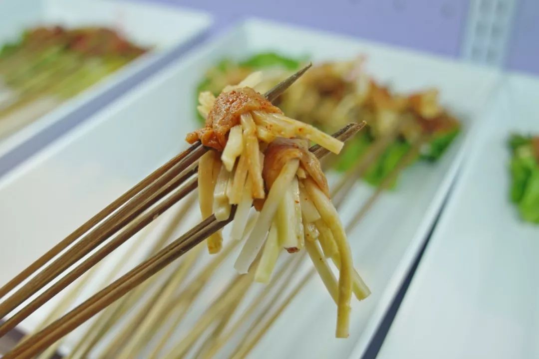 饿了吧？是时候放出这一波串串店啦，拯救黑色周一！