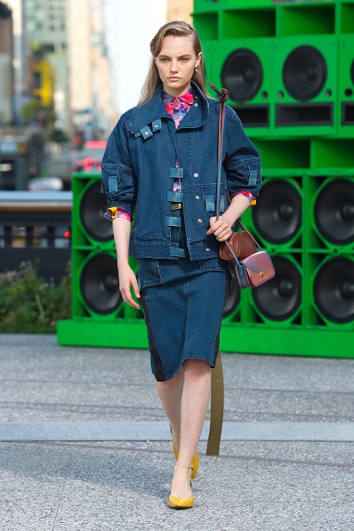 coach蔻驰有不良言论吗,coach蔻驰商标是什么样的