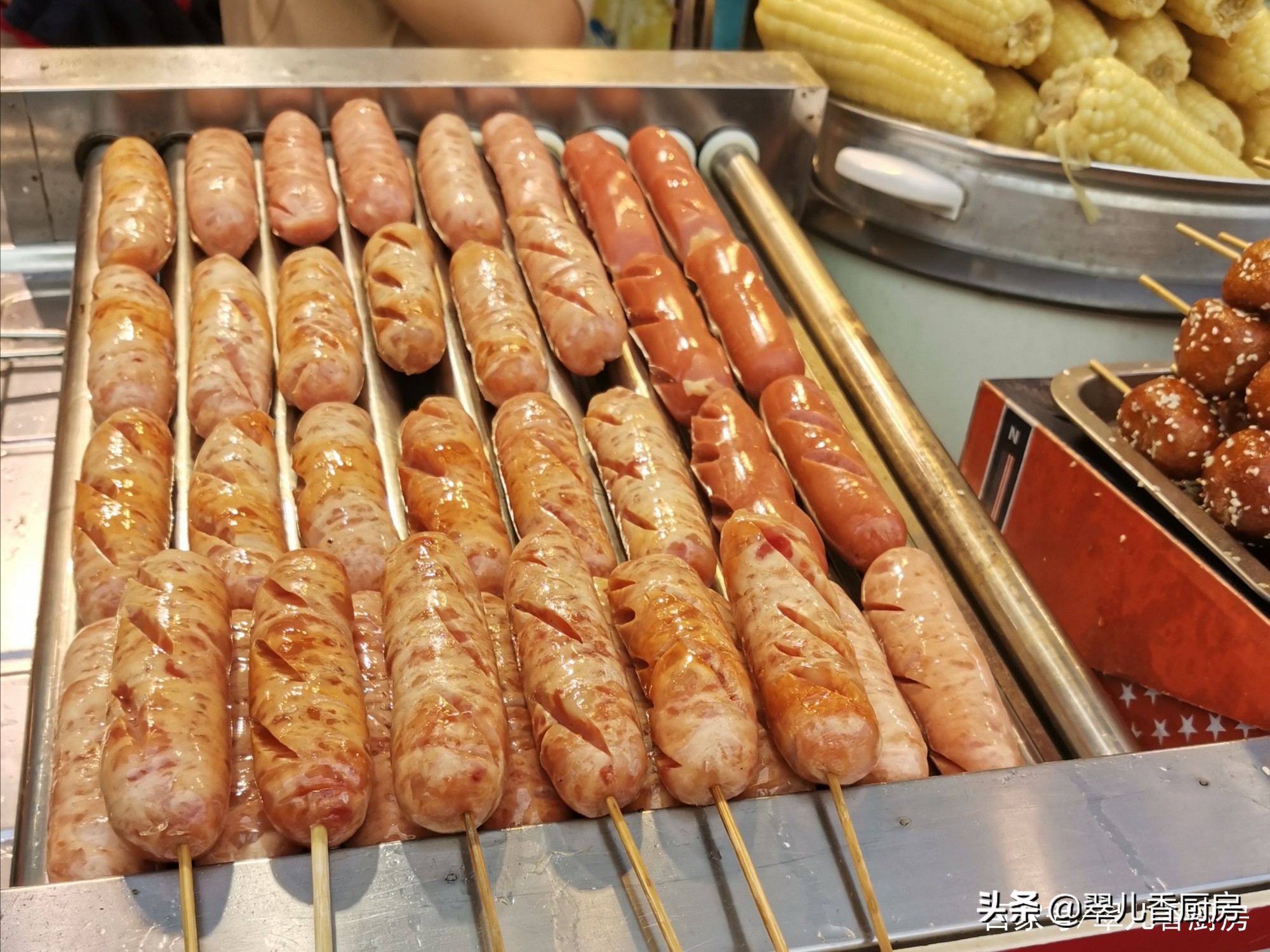 来成都旅游记得过来打卡,春熙路美食推荐各种成都名小吃