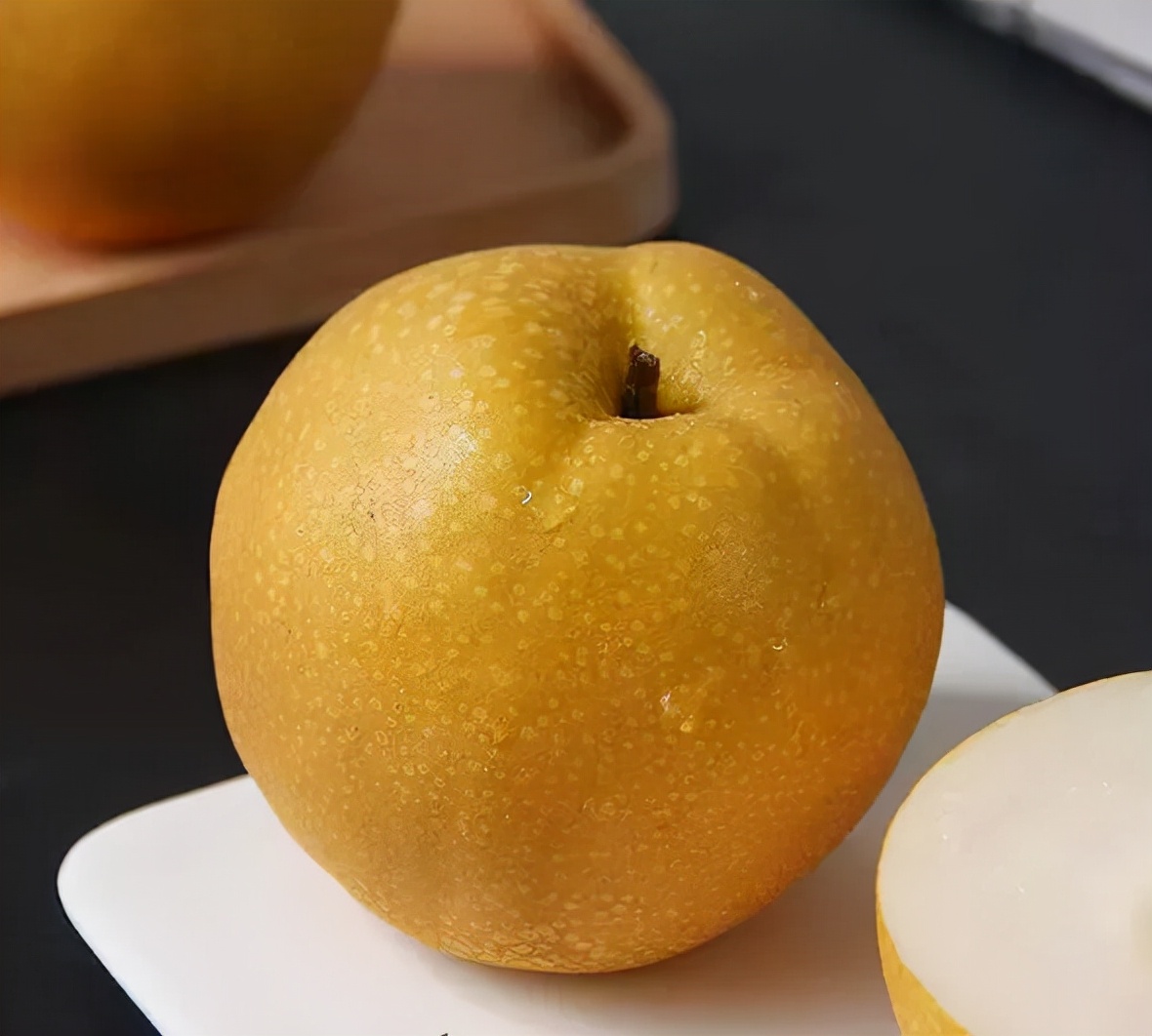 丰水梨和秋月梨哪个贵一点,丰水梨和秋月梨炖冰糖哪个好