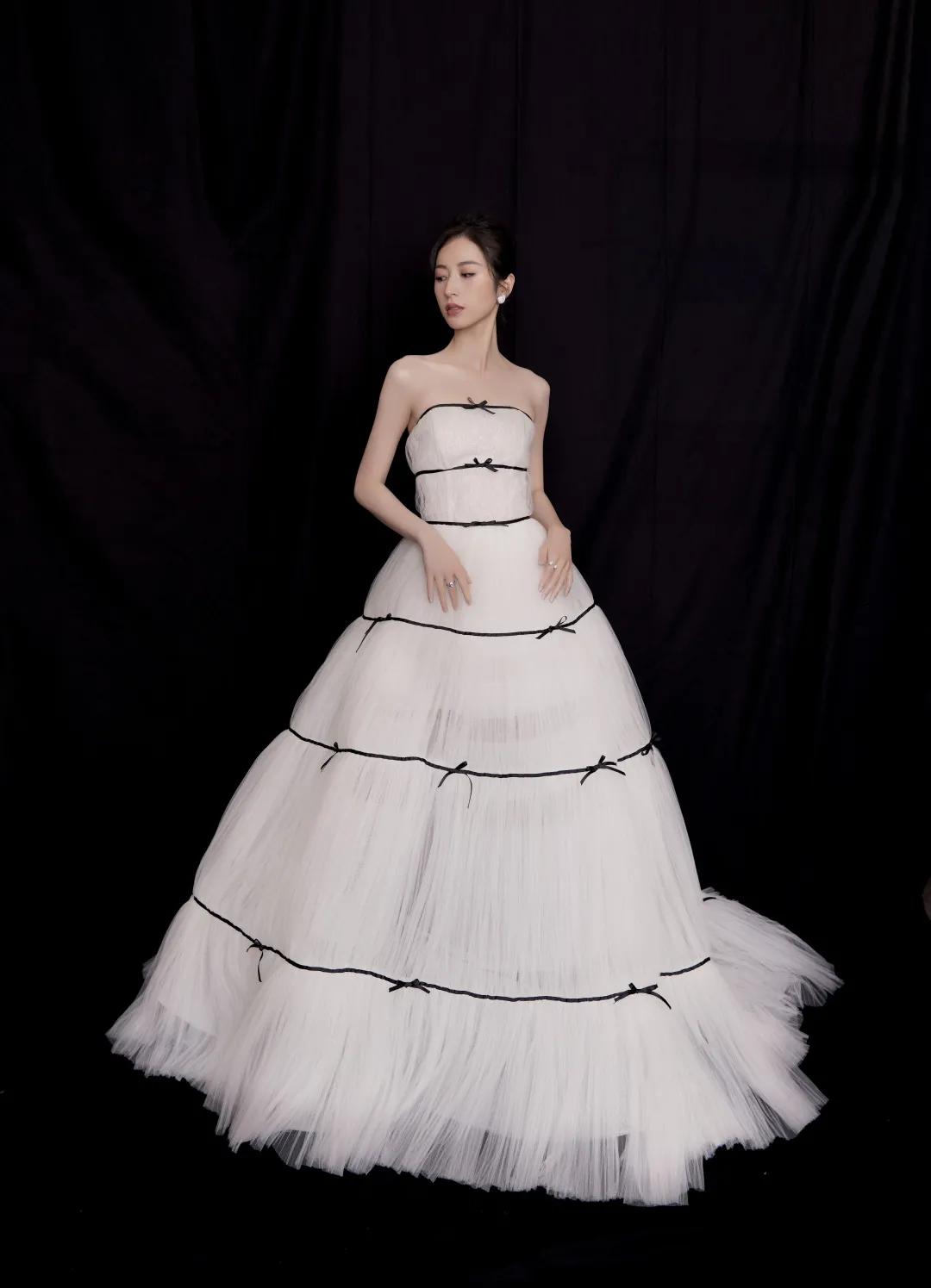 最新明星红毯珠宝,女明星红毯封神造型礼服