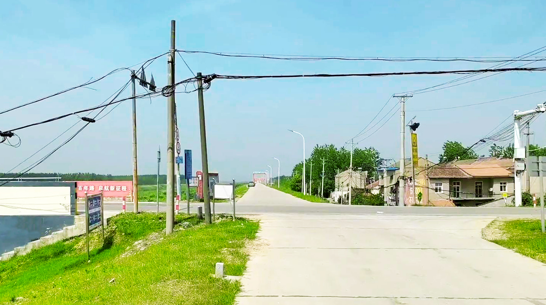 绿水蓝天青草地，打卡湖北武汉郊区黄丝河，宛若油画里的场景