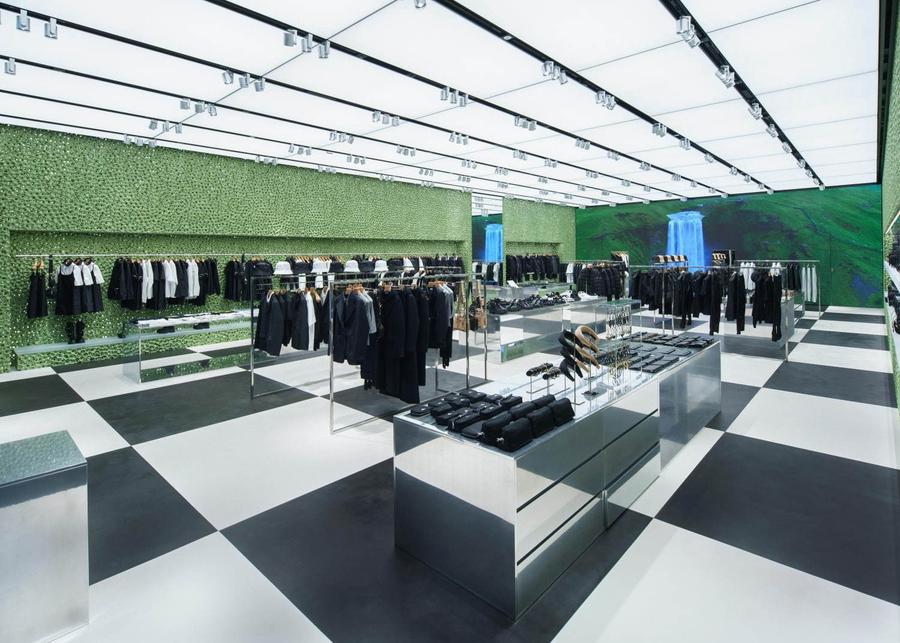 prada粉色改造,prada店铺设计可以给品牌带来什么