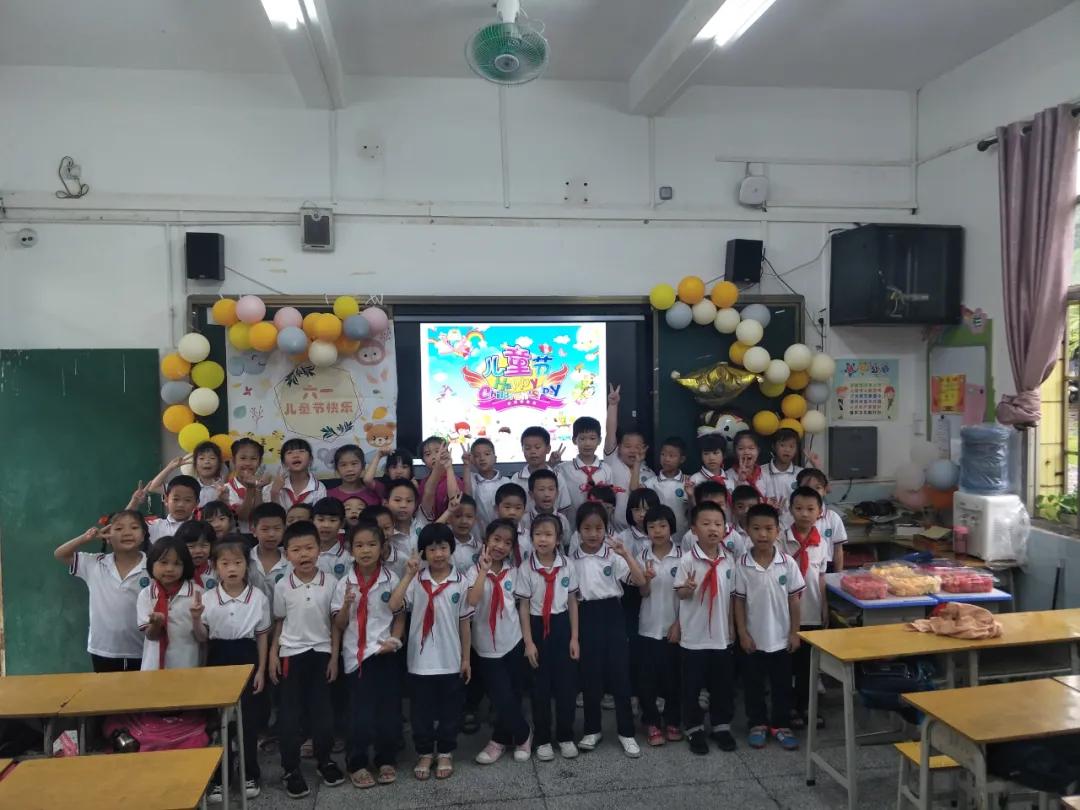 儿童庆祝建党100周年文艺汇演,庆祝建党百年文艺演出儿童合唱