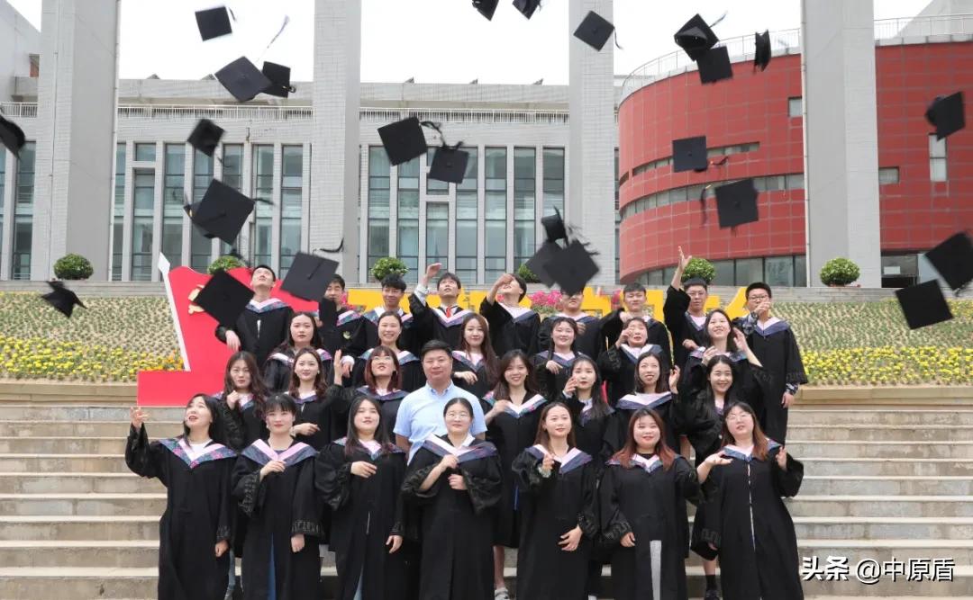 大片来袭！河南各高校凹造型毕业照绝对惊艳到你