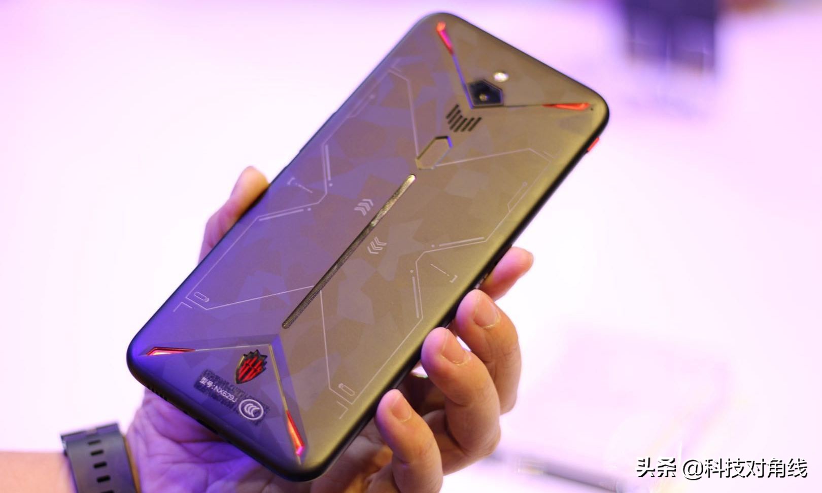 红魔手机3s值得入手吗,红魔3s现在还值得入手吗