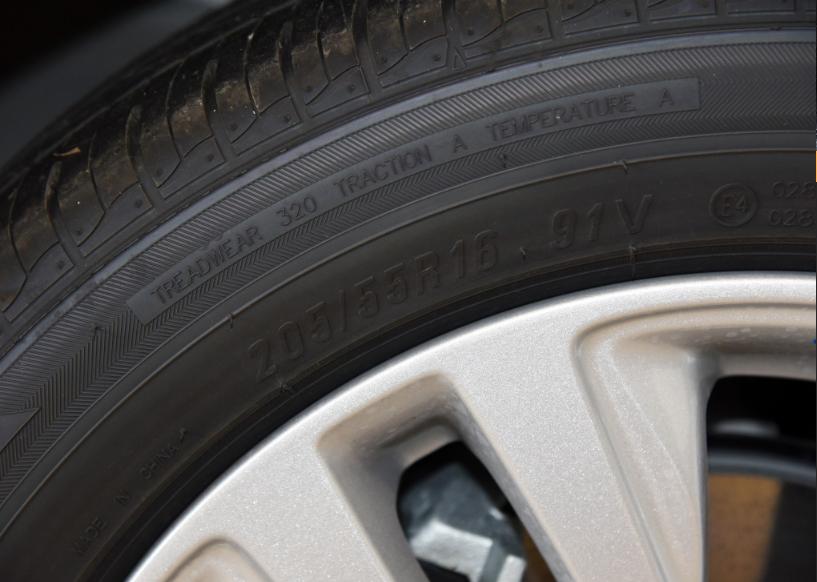 别克英朗1.6精英贷款落地价,第一次买车5万左右