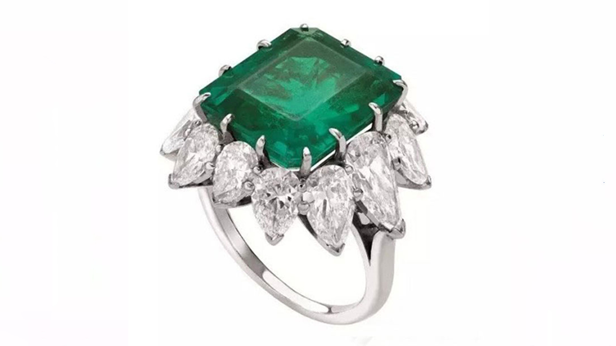 伊丽莎白泰勒传奇人生,伊丽莎白泰勒戴钻石