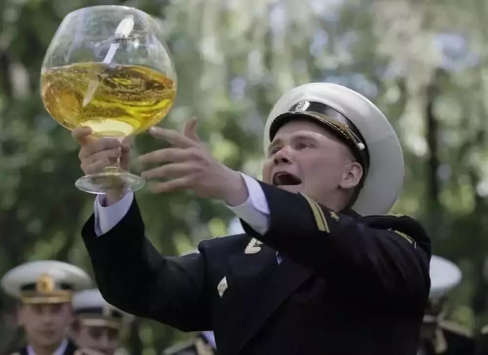 俄罗斯好吃不甜的零食测评,好吃的俄罗斯糖零食推荐