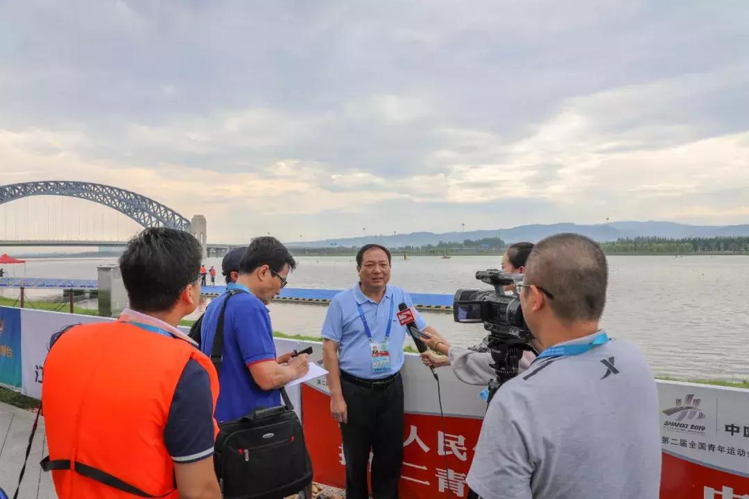 荆楚健儿战青运，八十三金铸辉煌