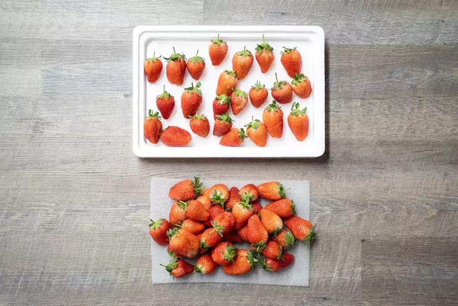 一下子吃了很多草莓,一下子吃了300g草莓