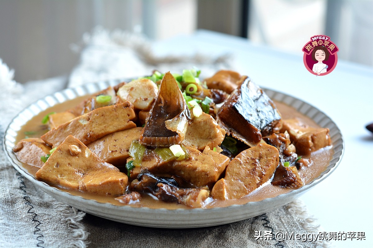 老板鱼和魔鬼鱼有什么区别呢,很奇特的鱼是老板鱼