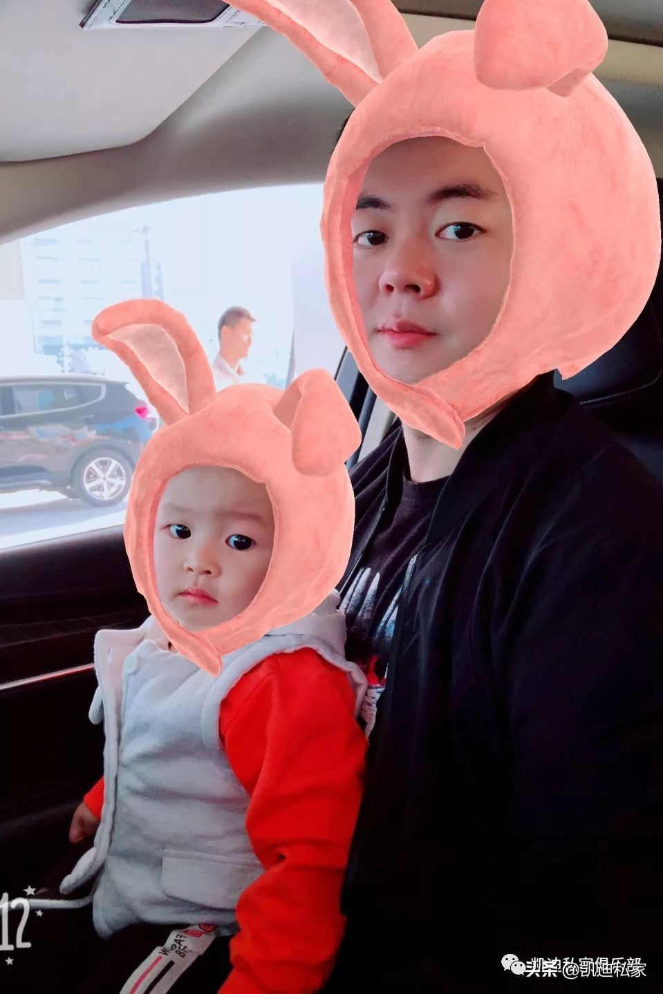 坐着奔驰长大的孩子,坐着儿子开的车倍感幸福