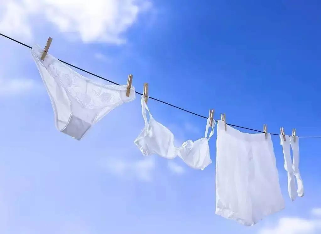 不穿内衣就是荡妇？放过女人的乳房吧