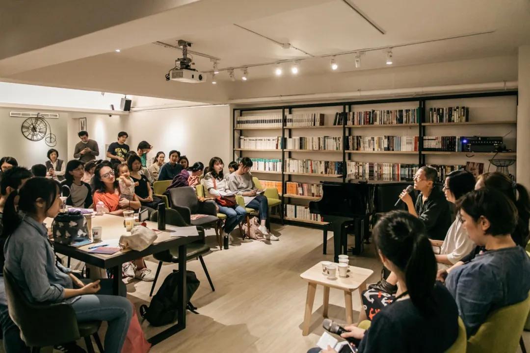 她上传自己水下分娩的片子，百万人观看：我想被温柔以待