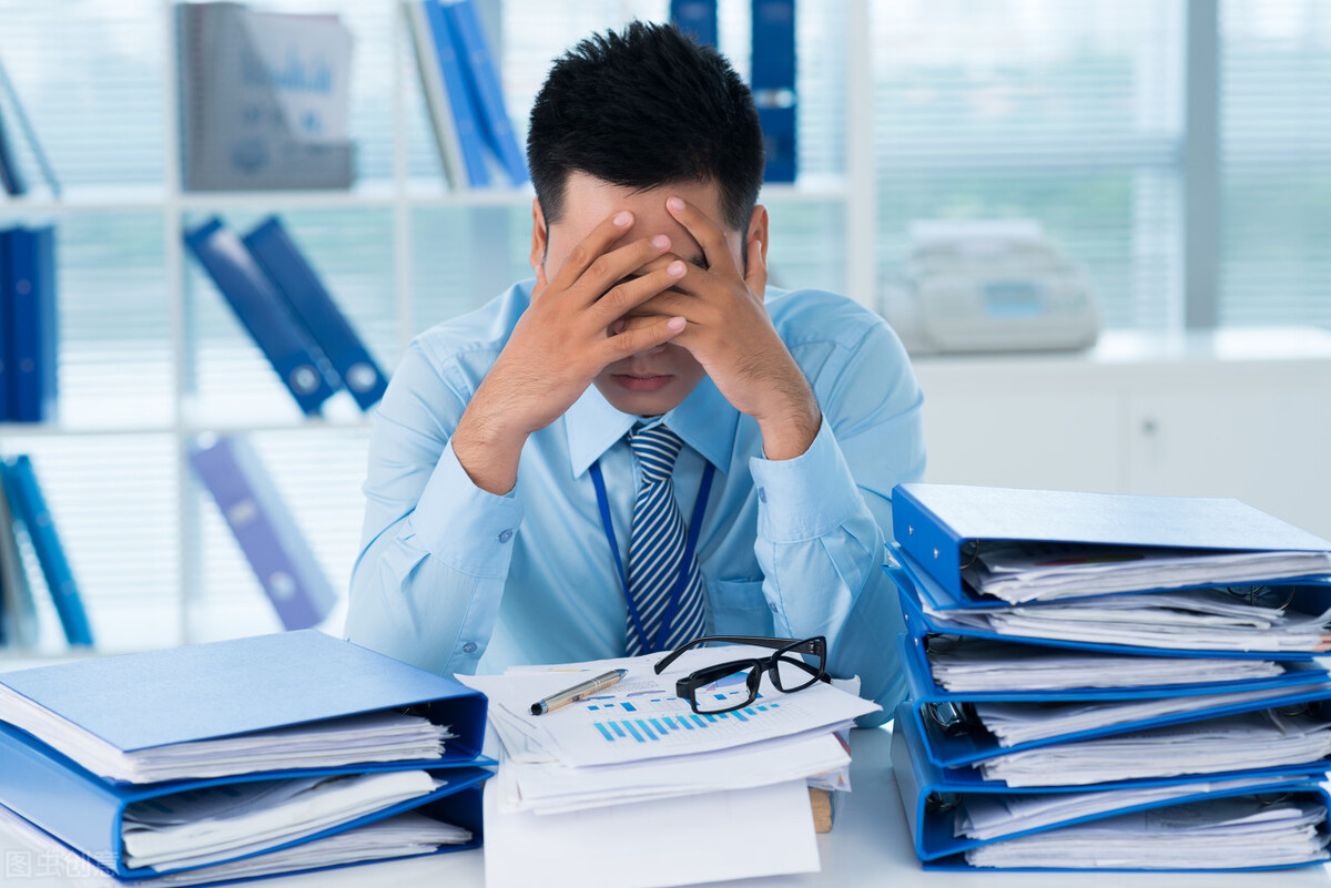 下半身怕冷怕风是什么原因,下半身特别怕冷不敢吹空调