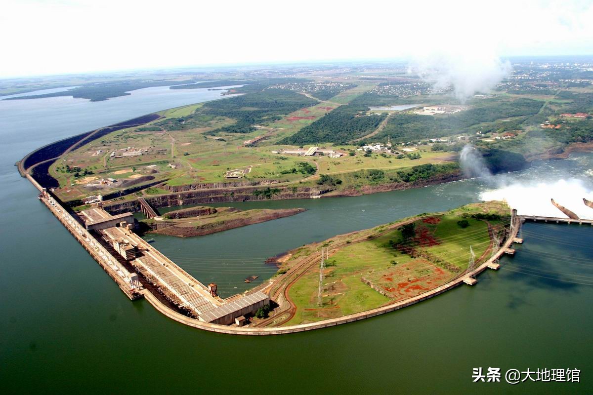 水力发电站三峡大坝,三峡大坝胡佛大坝参数对比