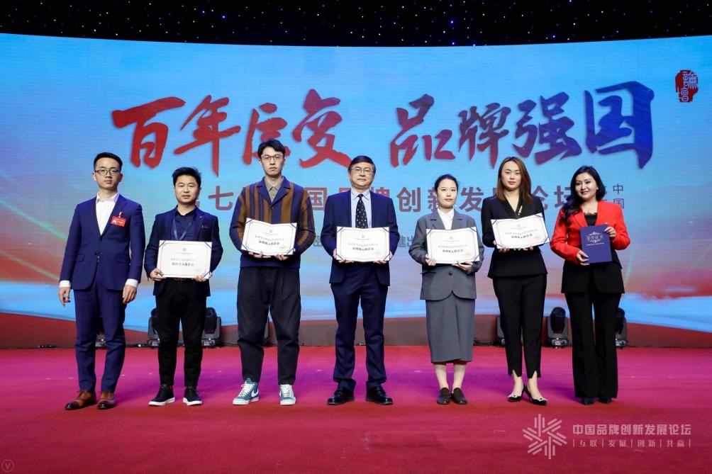 大国品牌·匠心铸造—蓝铅笔·快乐学入围CCTV《大国匠心》