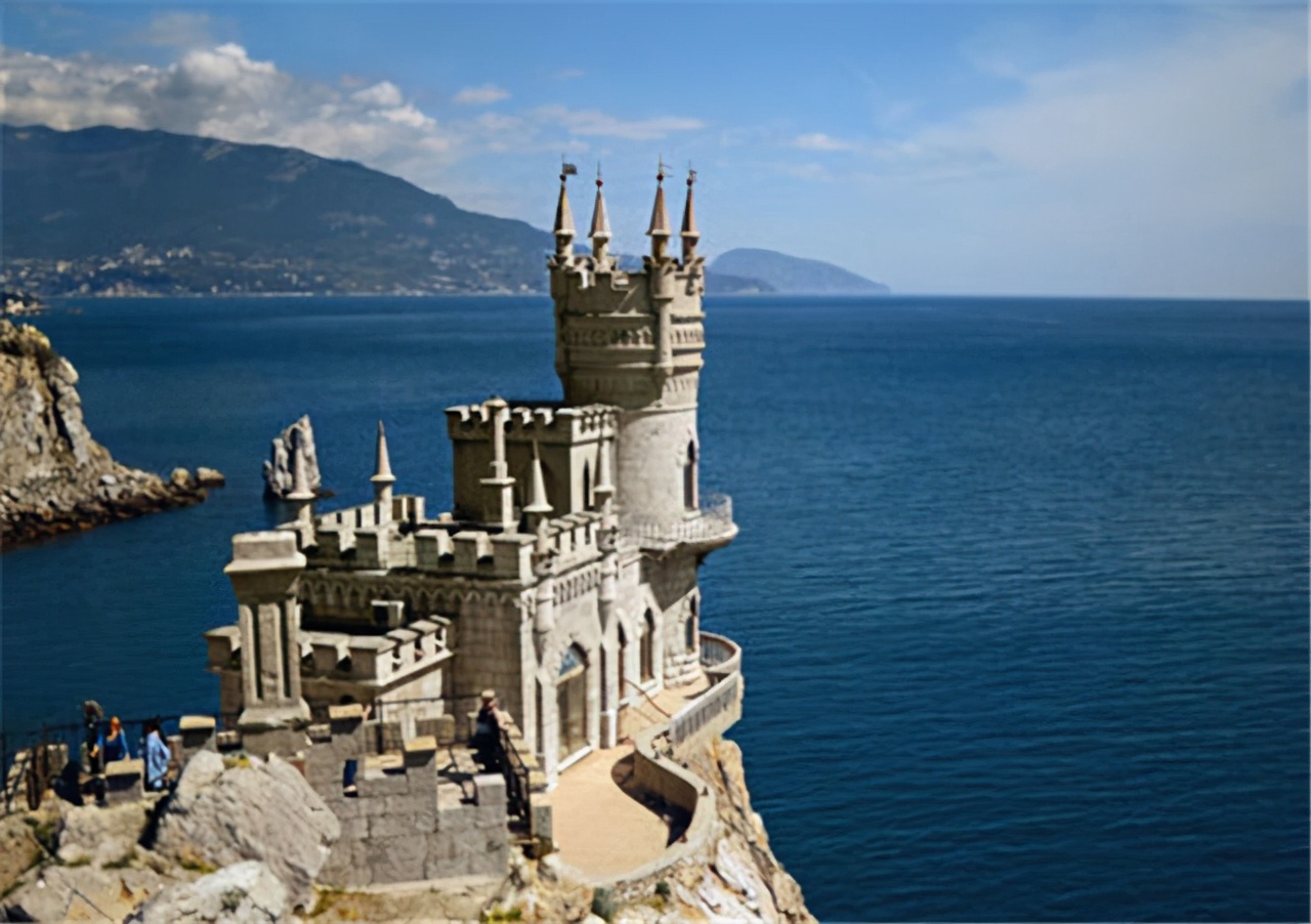 克里米亚为什么要投奔俄罗斯,克里米亚是怎么加入俄罗斯的