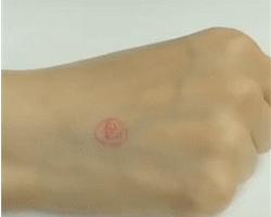 爽身粉去热痱子,长痱子用爽身粉可以去痱子吗