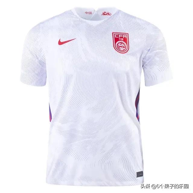 中国男足新款球衣美国首卖，定价640元，你会买吗？
