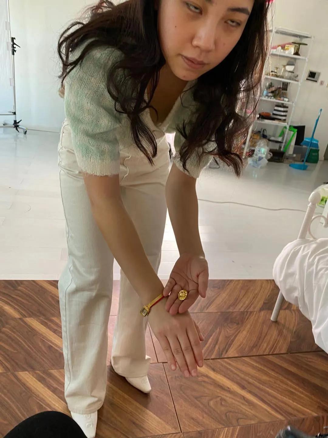 只要上班够土下班就没人认出,只要上班够土下班就认不出来