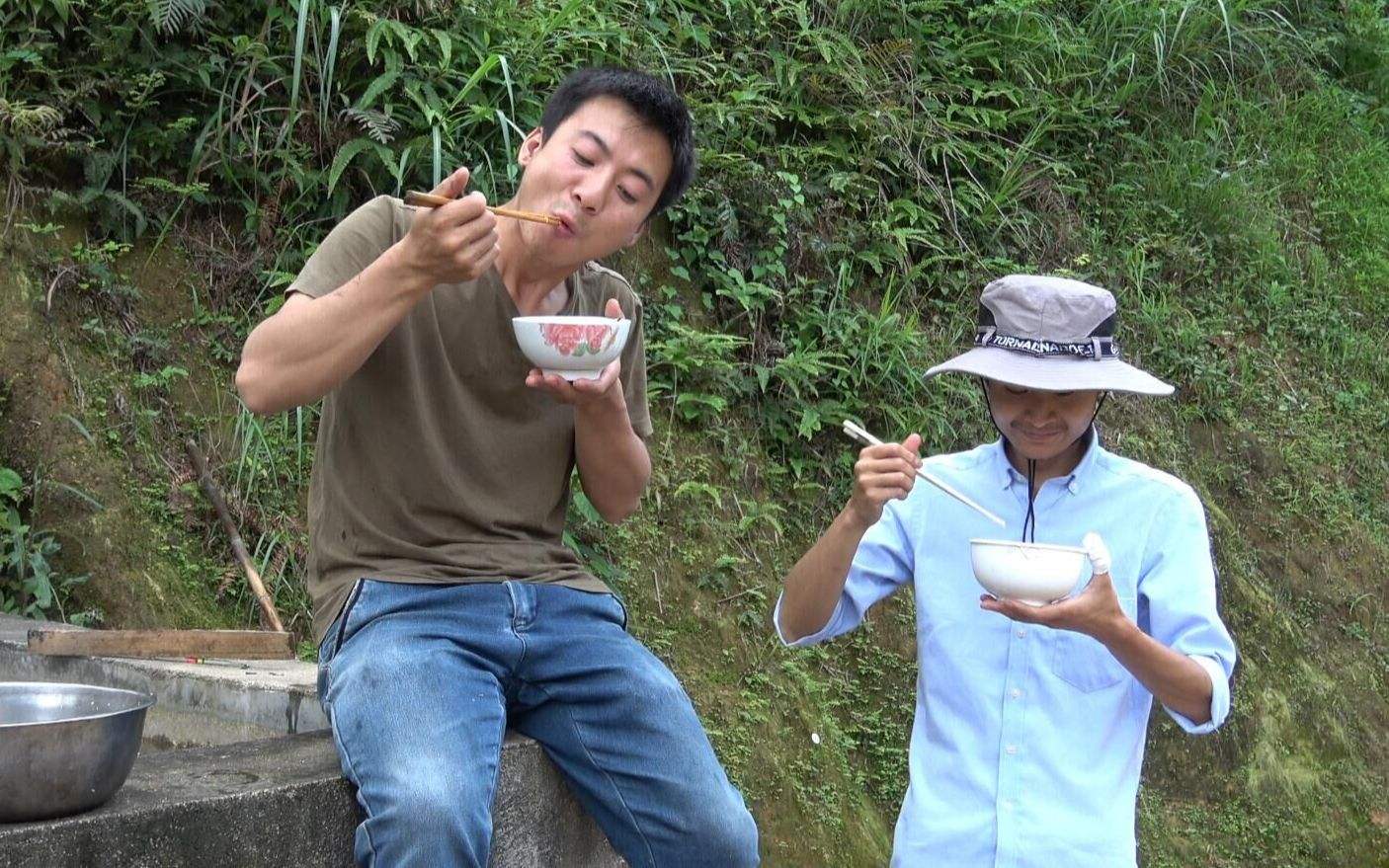 男方亲戚来家里住怎么办,老公弟弟来家里吃住怎么办