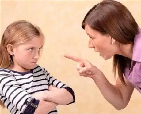 “我笨还不是因为你骂的”越骂越笨原来是真的丨看看专家怎么说