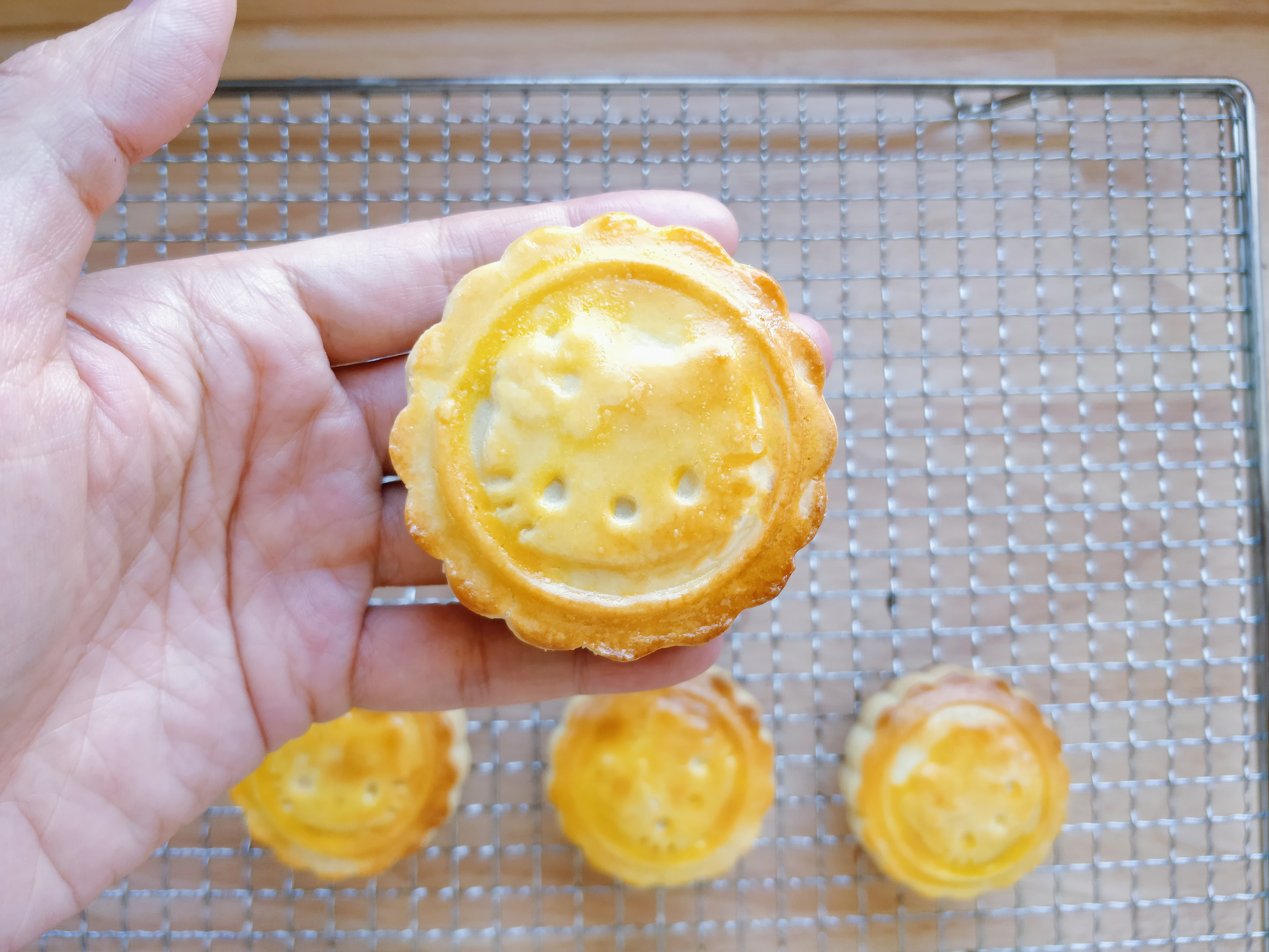 奶黄流心酥苏式月饼,正宗的流心奶黄月饼无糖