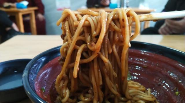 成都板凳面馆,成都板凳牛肉面