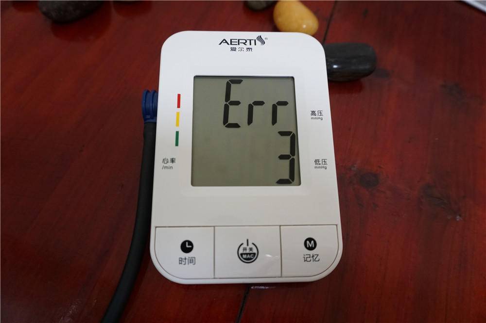 爱尔泰血氧饱和度仪,aicare电子臂式血压计