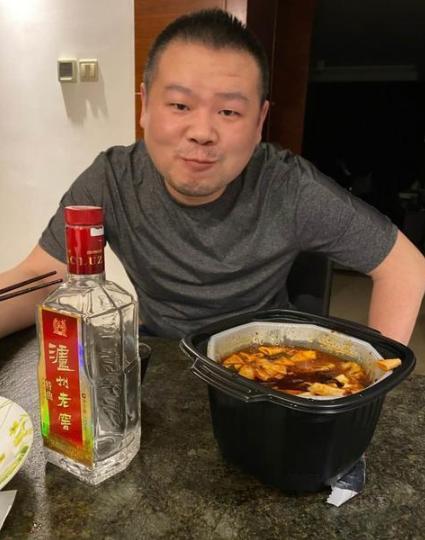 岳云鹏痴迷游戏变邋遢,成为人民币玩家,形象变化大手机无法识别