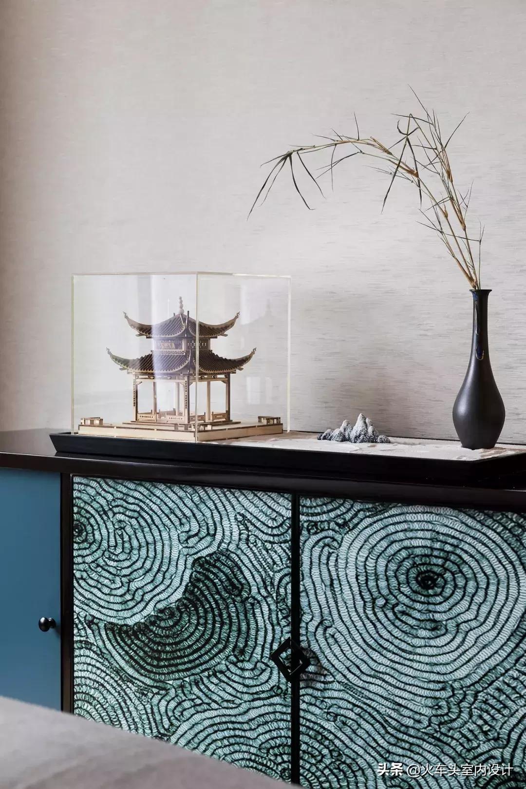 将自然风景与诗人的作品相融合,将大自然唯美意境留在瞬间