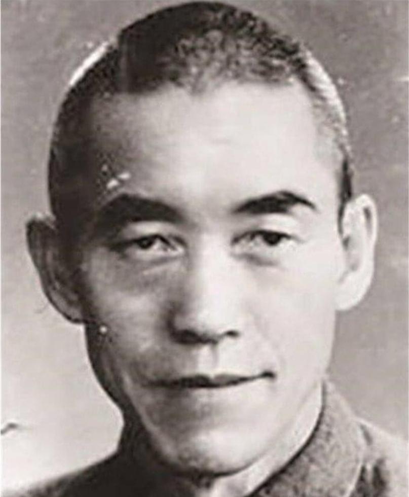 南京解放，一女子到三野驻地被哨兵拦下，报出姓名后政委亲自迎接