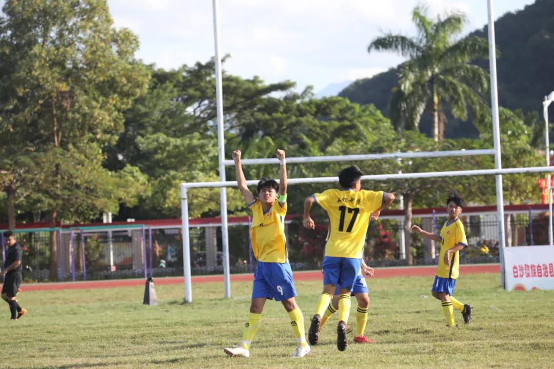 白沙县第三届中小学生足球联赛,我市校园足球联赛落下帷幕