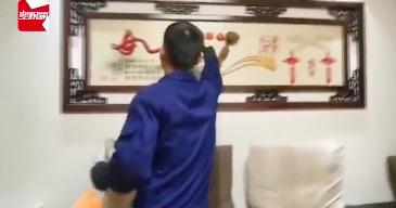 女子报警赤链蛇,一女子报警家中有红色的蛇