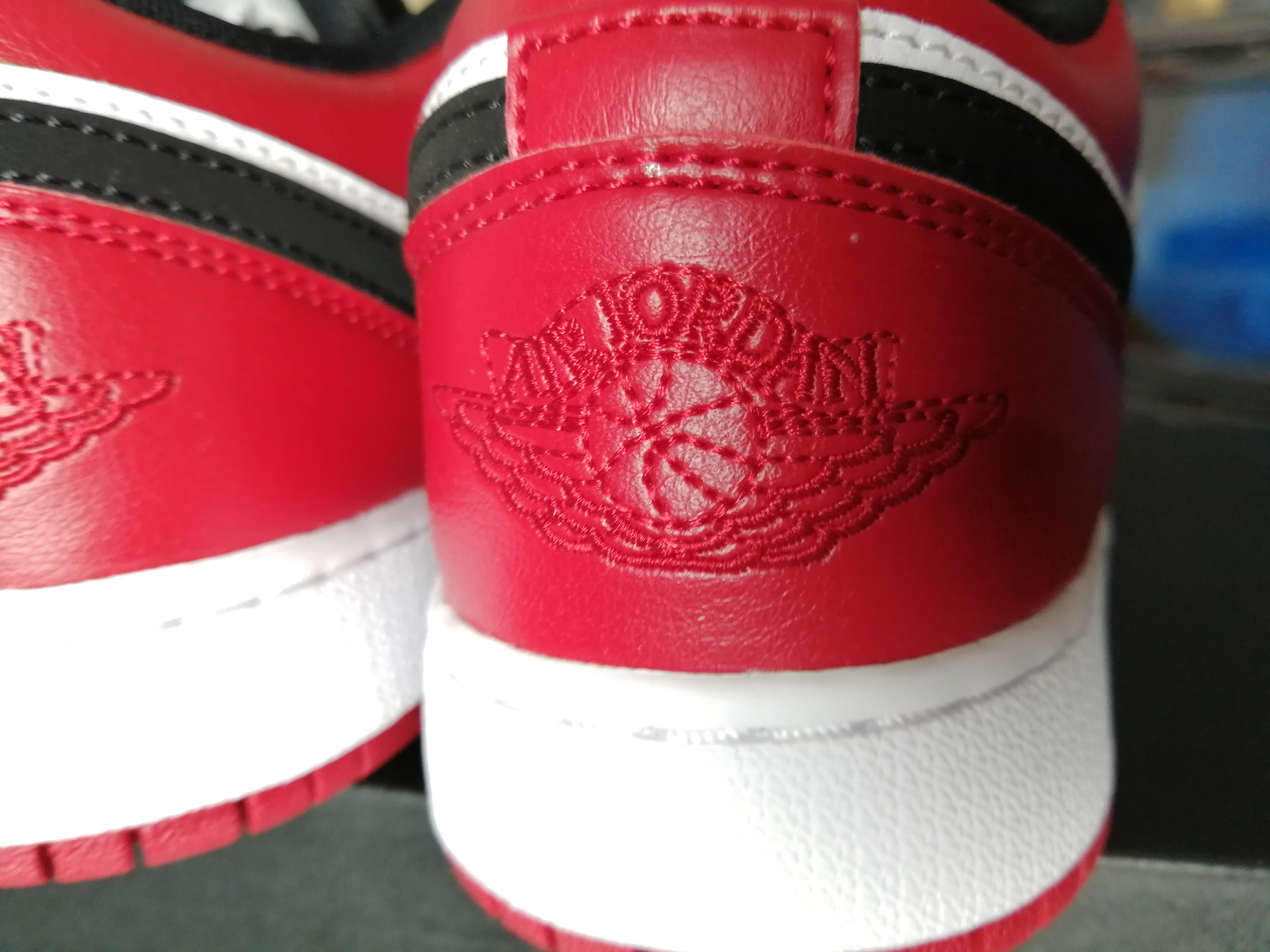 aj1黑脚趾和普通的有什么差别,airjordanaj1low低帮黑紫脚趾