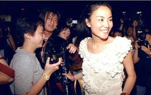 王菲谢霆锋新消息,王菲谢霆锋近日网评