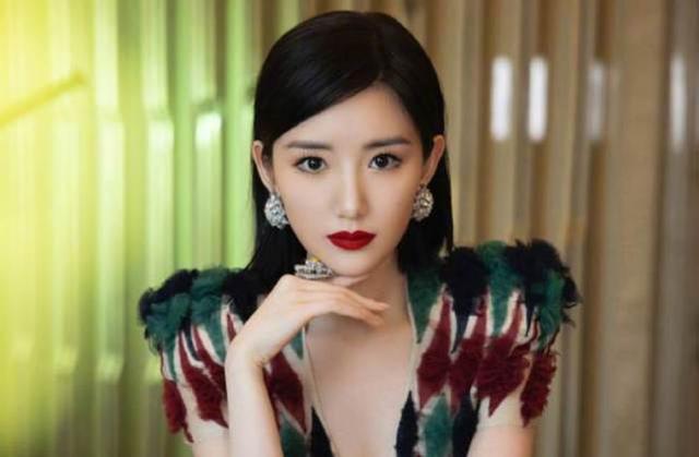 毛晓彤四年后录音被曝,毛晓彤回应风波