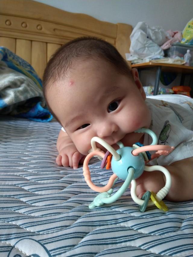 四个月大的宝宝会有哪些特征,2个月的宝宝有什么特征