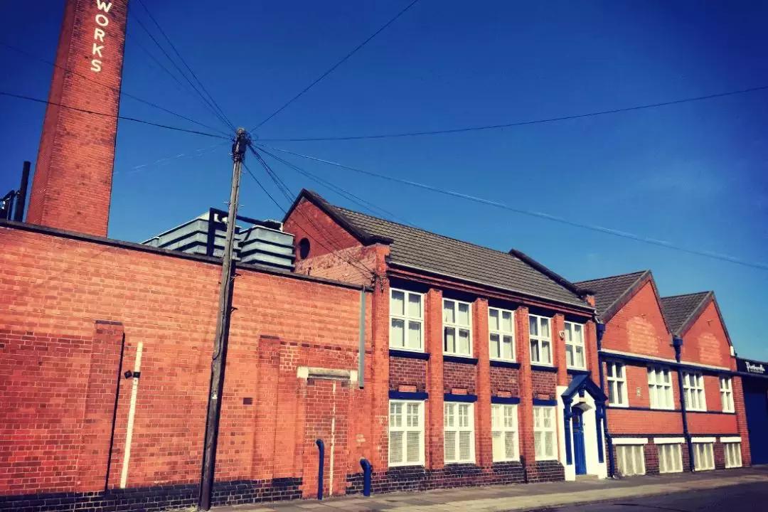 从袜子看出一个人的风格,一双给你满满惊喜感的袜子