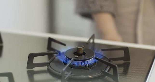 煤气用完是先关灶头还是先关气罐,煤气用完后先关哪个开关