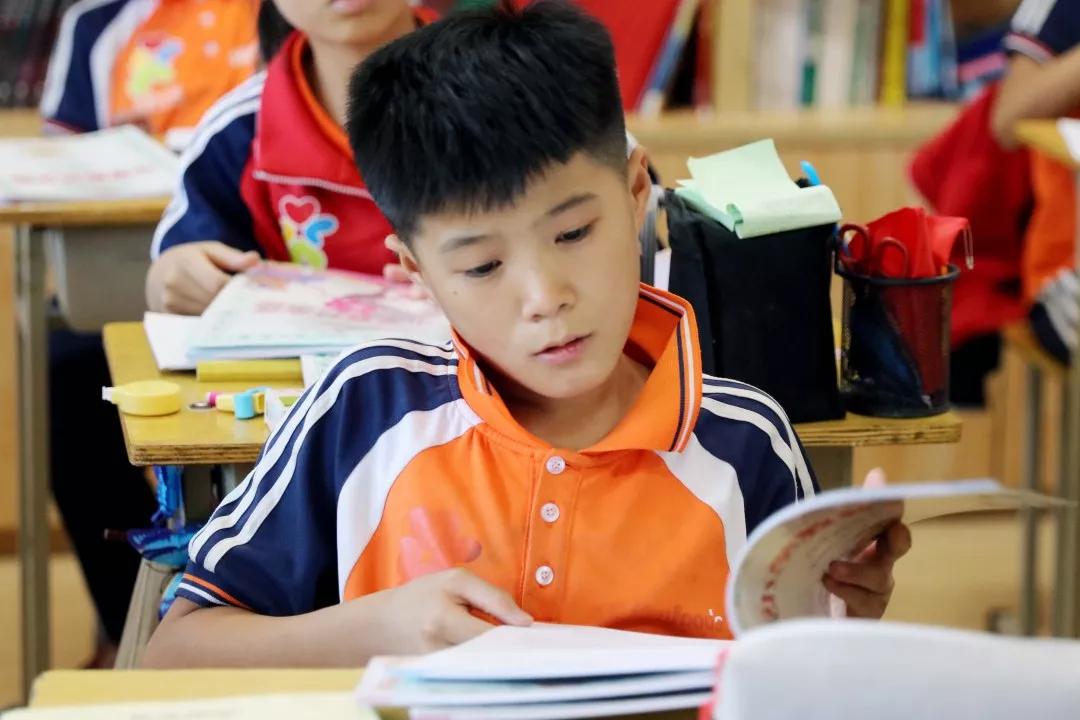 公益行|金星教育捐书助学，帮光爱孩子们圆梦未来