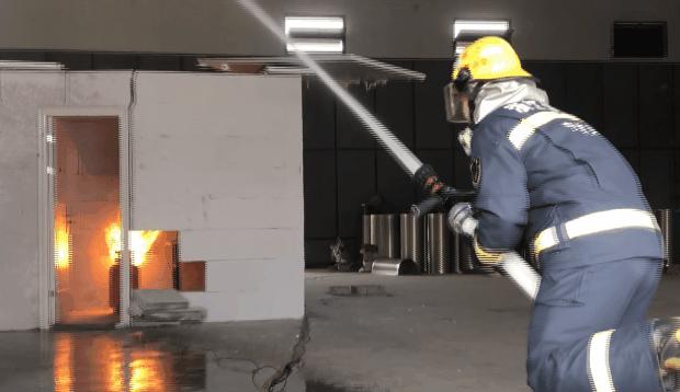 液化气爆燃事故注意事项,液化气火苗爆燃