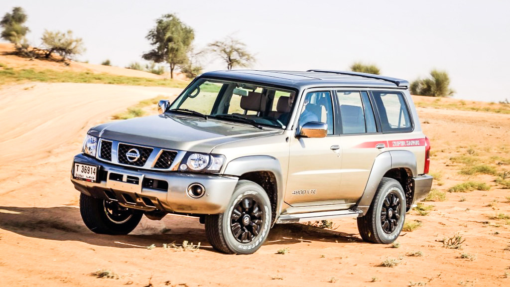 日产途乐vs丰田陆巡越野视频,日产途乐和丰田陆巡哪一款车更大