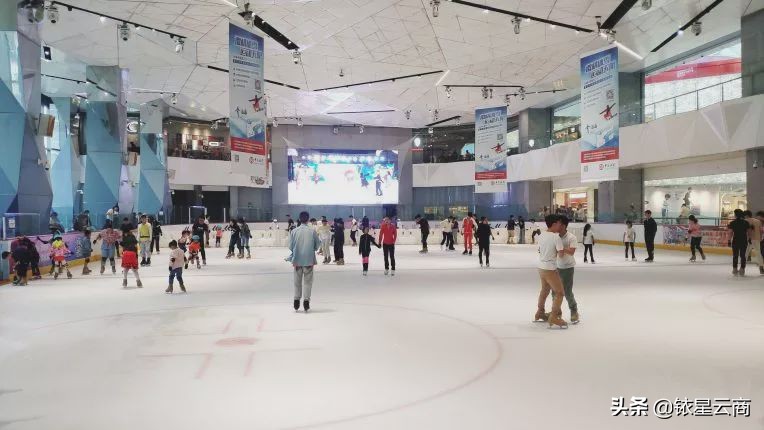 综合运动馆篮球羽毛球,体育运动综合馆