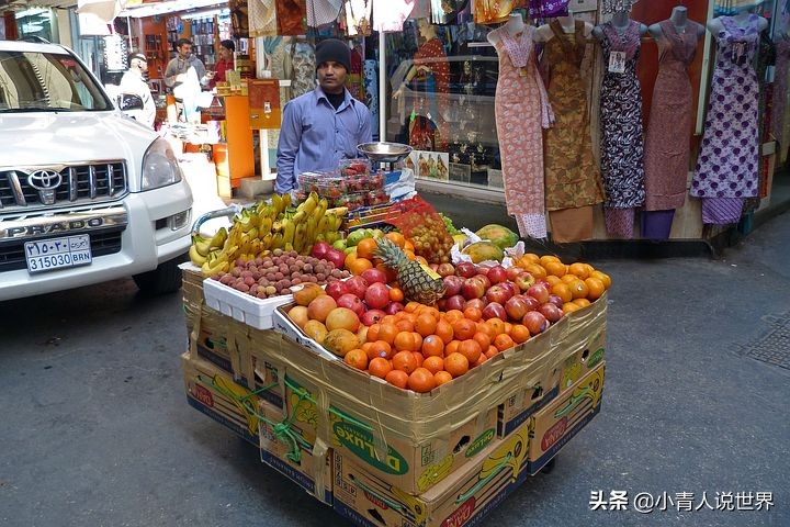 巴林这个国家的经济怎么样,巴林靠什么发展经济