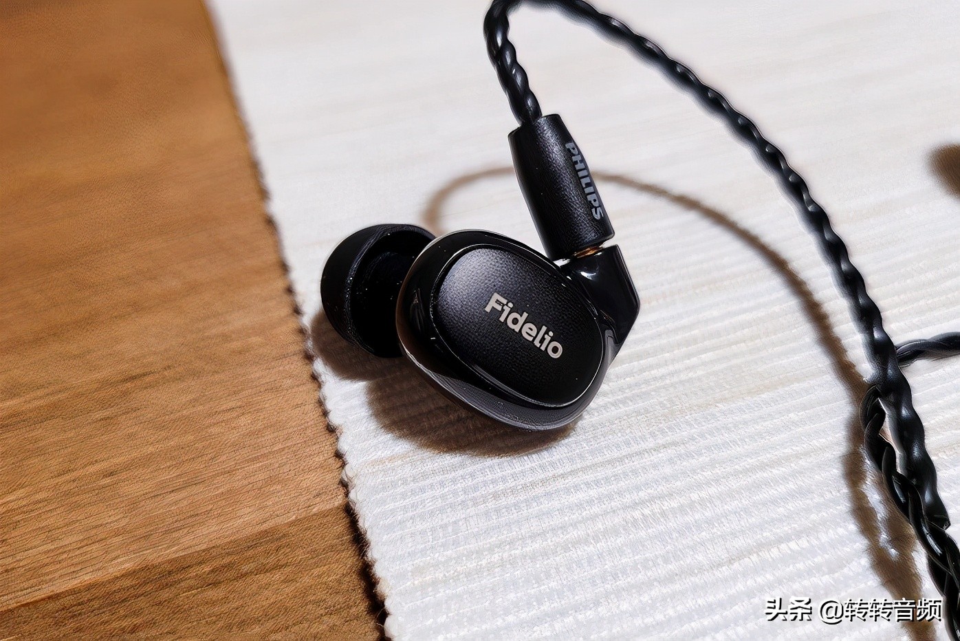 飞利浦s3201真实评测,音质惊艳耳机