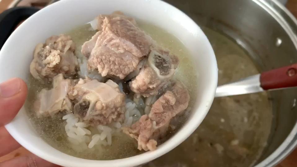 炖排骨记住不要直接炖三个小技巧,炖排骨放什么软烂入味